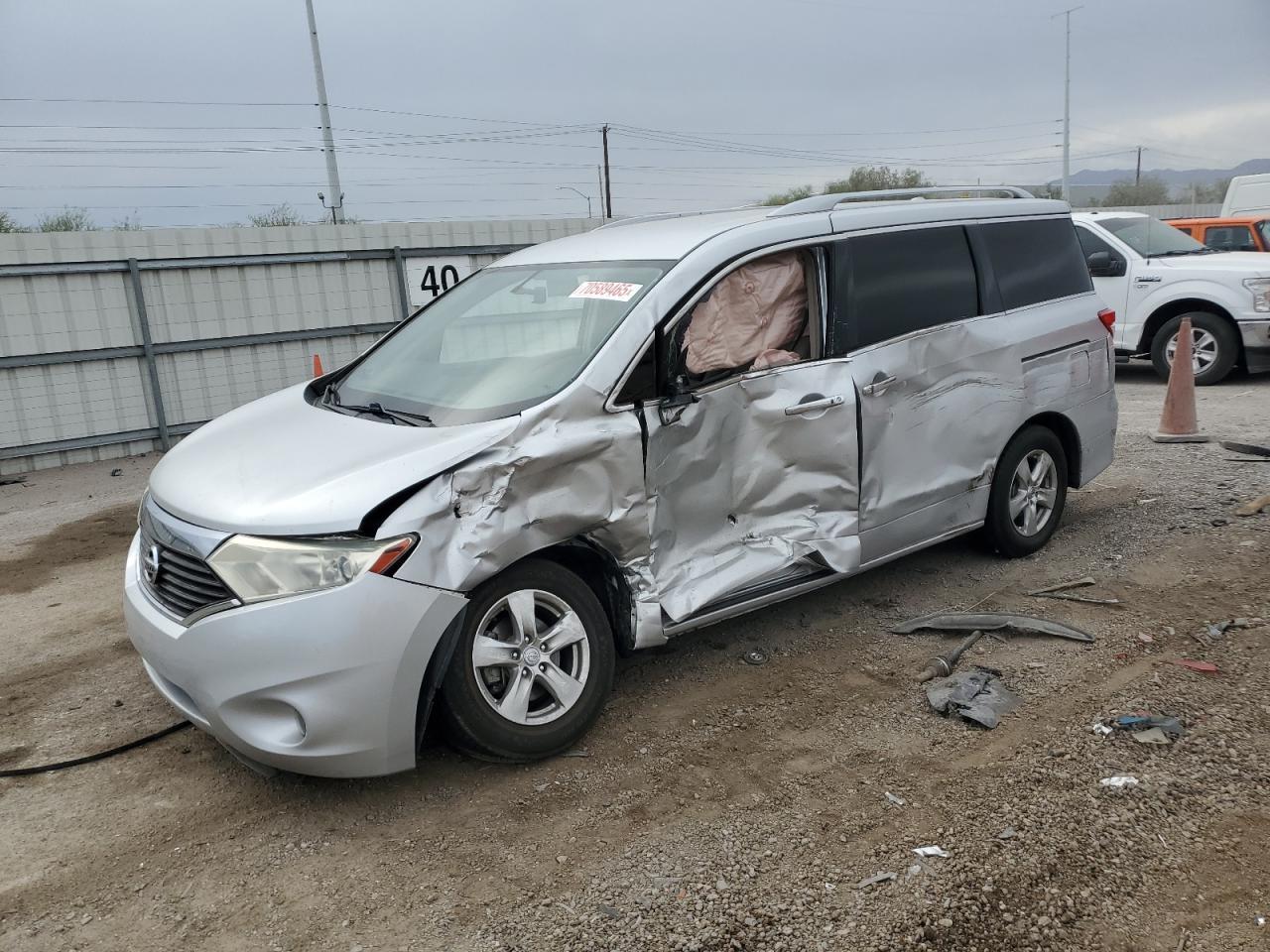 2016 NISSAN Quest