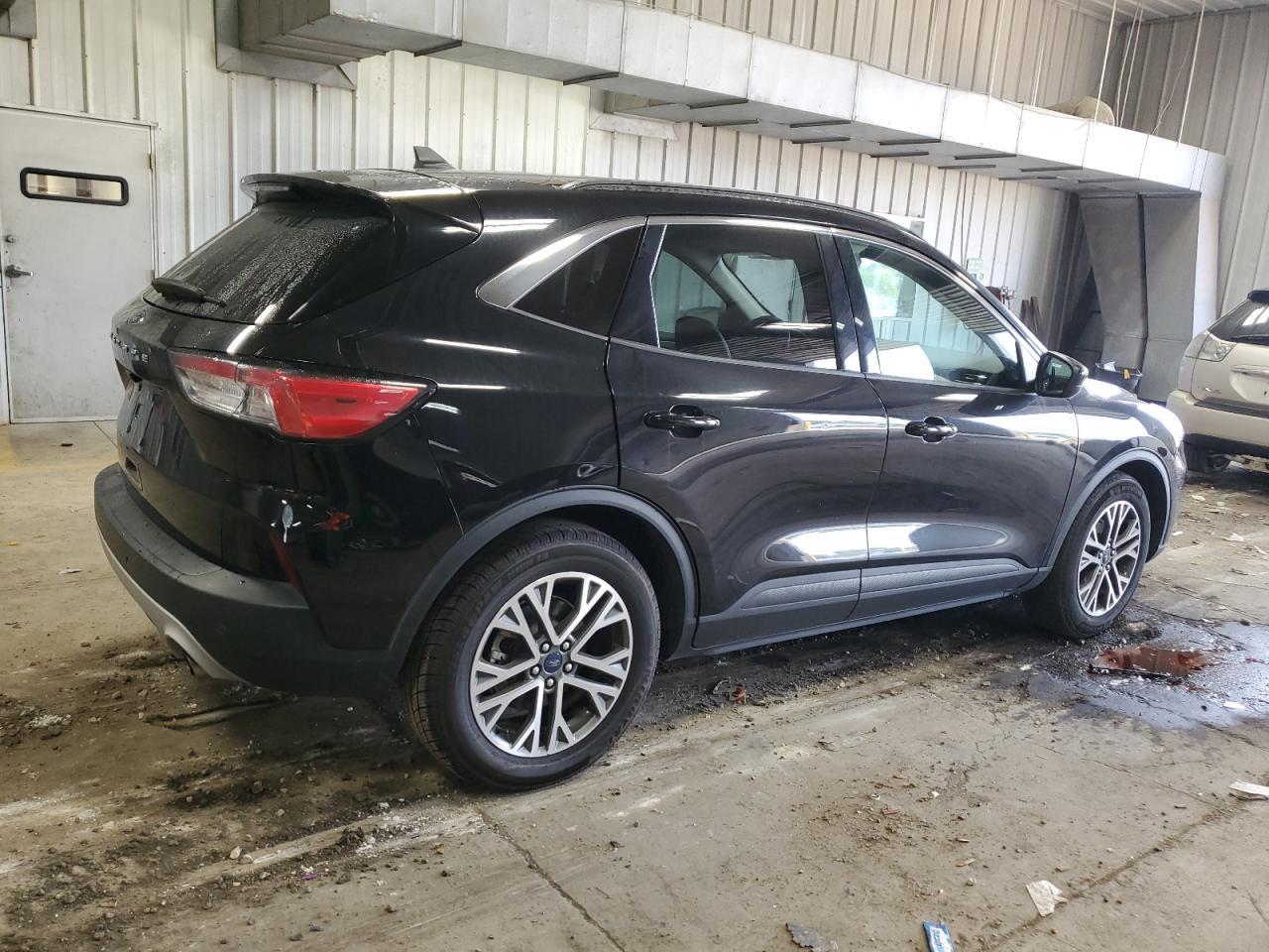 2021 FORD ESCAPE