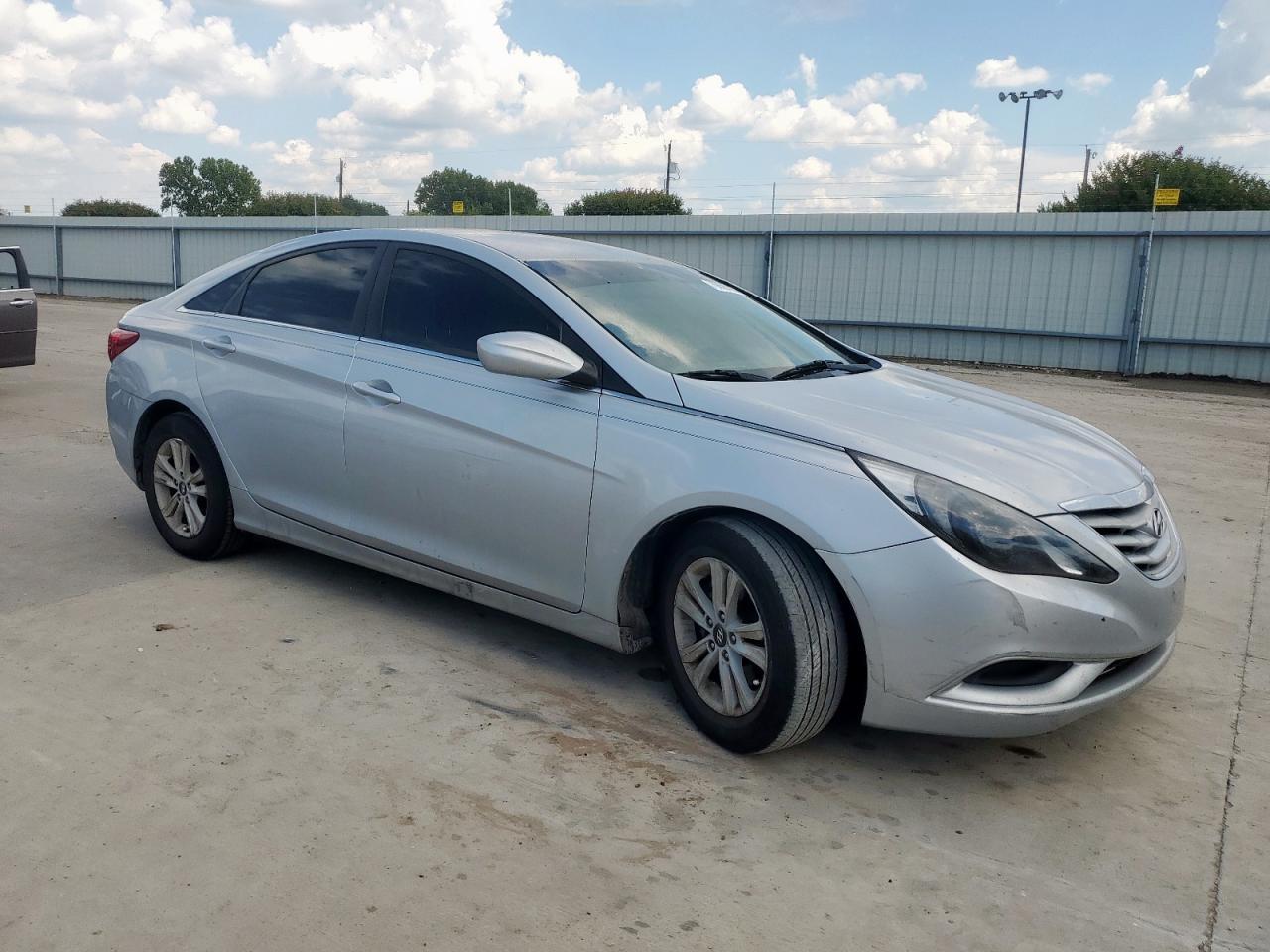 2011 HYUNDAI SONATA