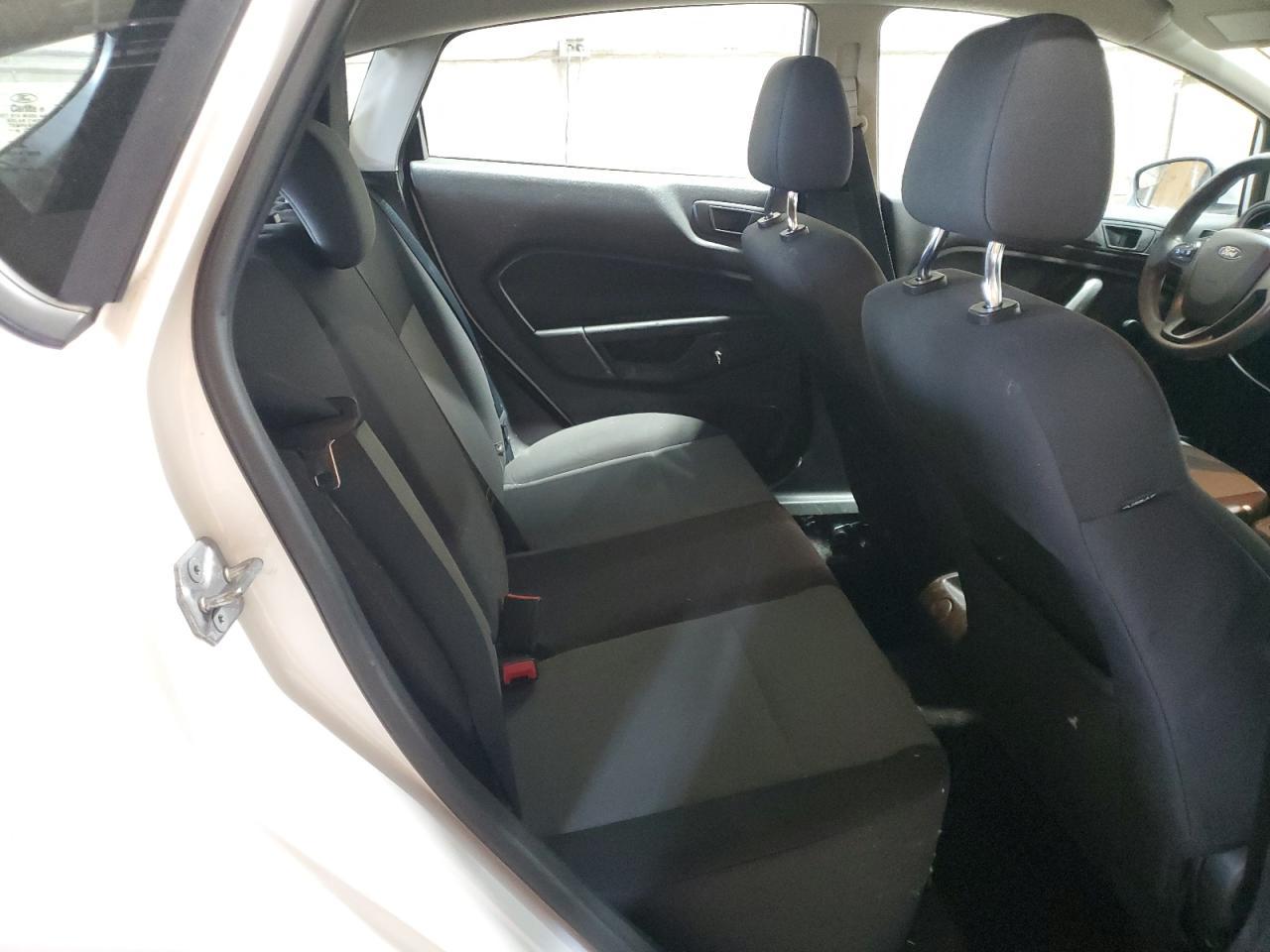 2016 FORD Fiesta