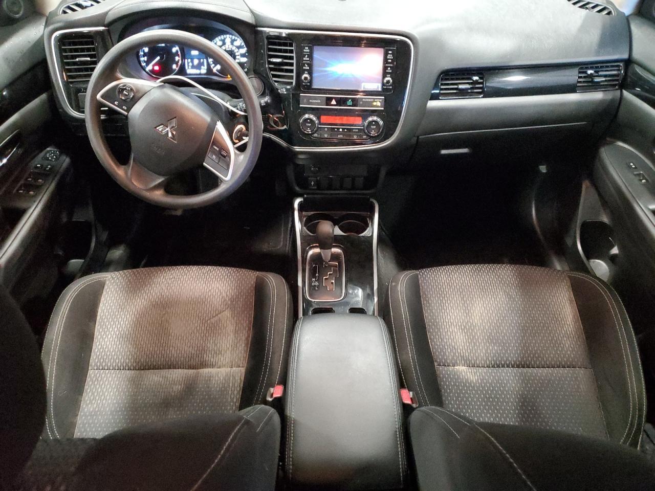 2019 MITSUBISHI outlander