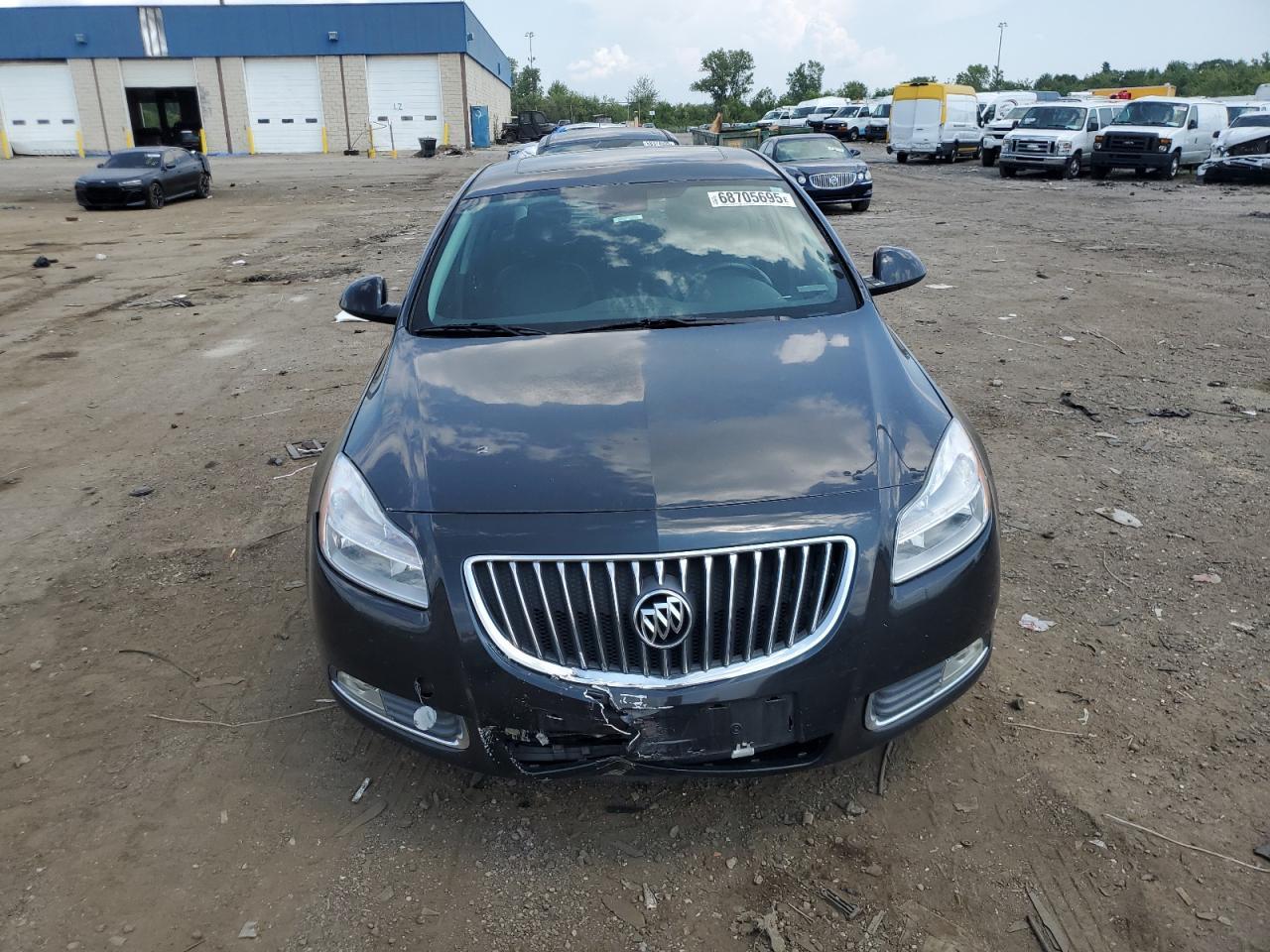 2011 BUICK Regal