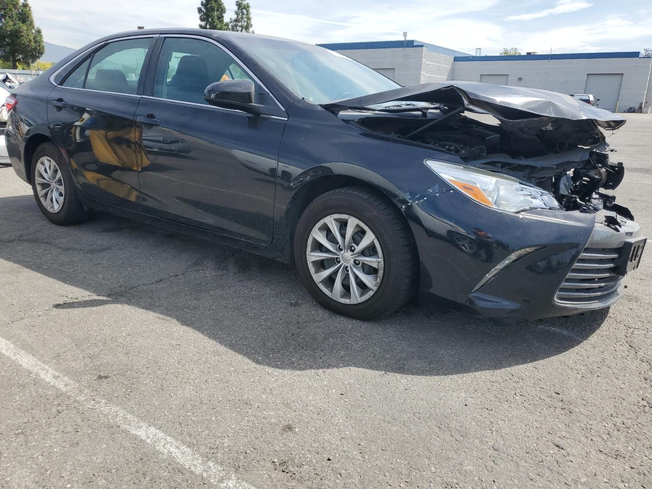 2016 TOYOTA CAMRY