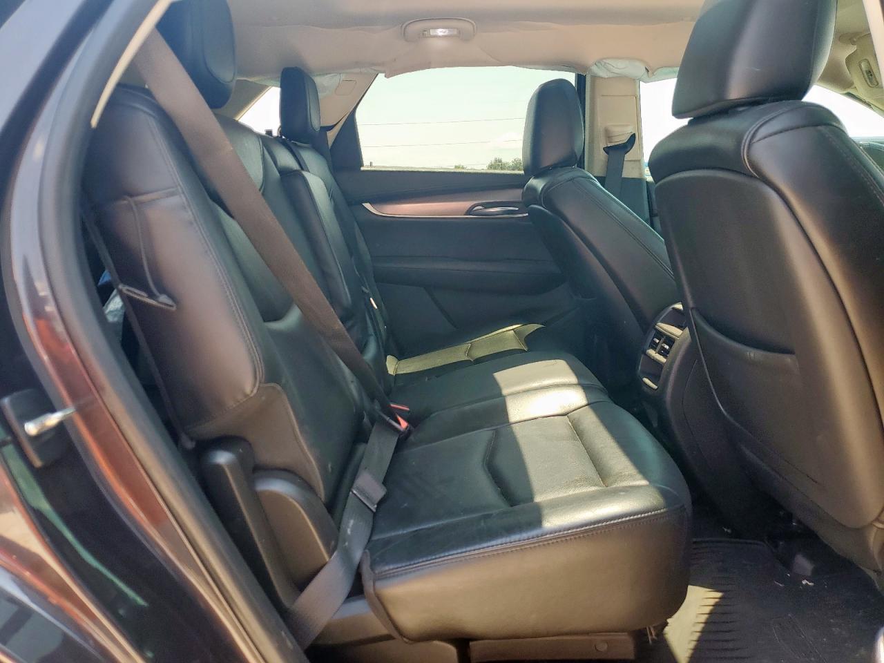 2017 CADILLAC XT5