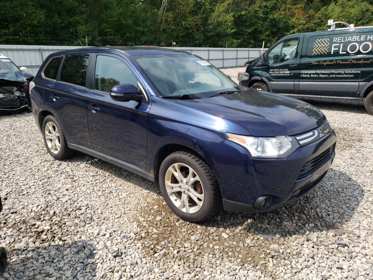 2014 MITSUBISHI outlander