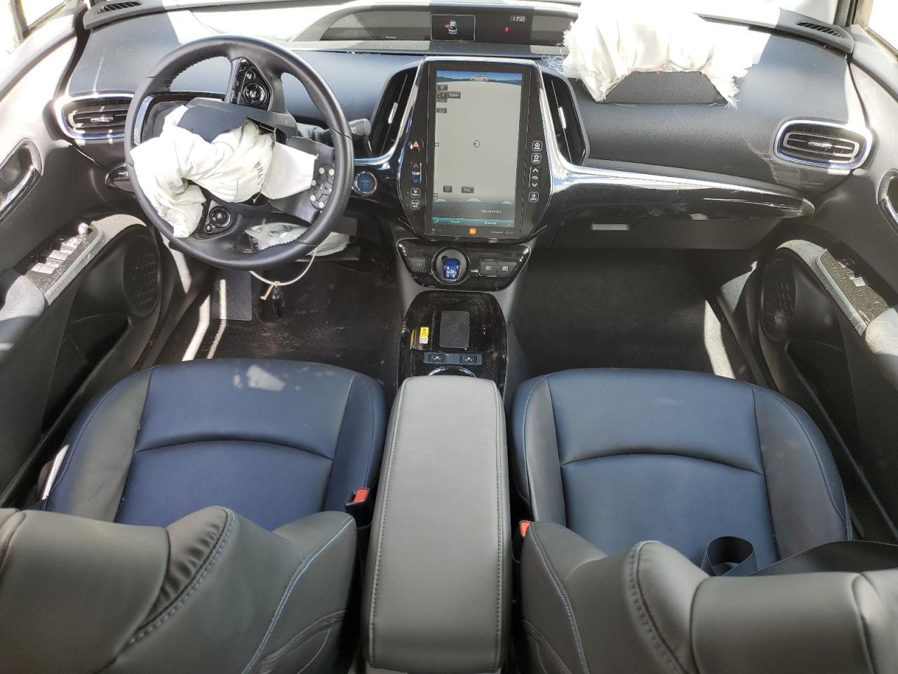 2022 TOYOTA PRIUS