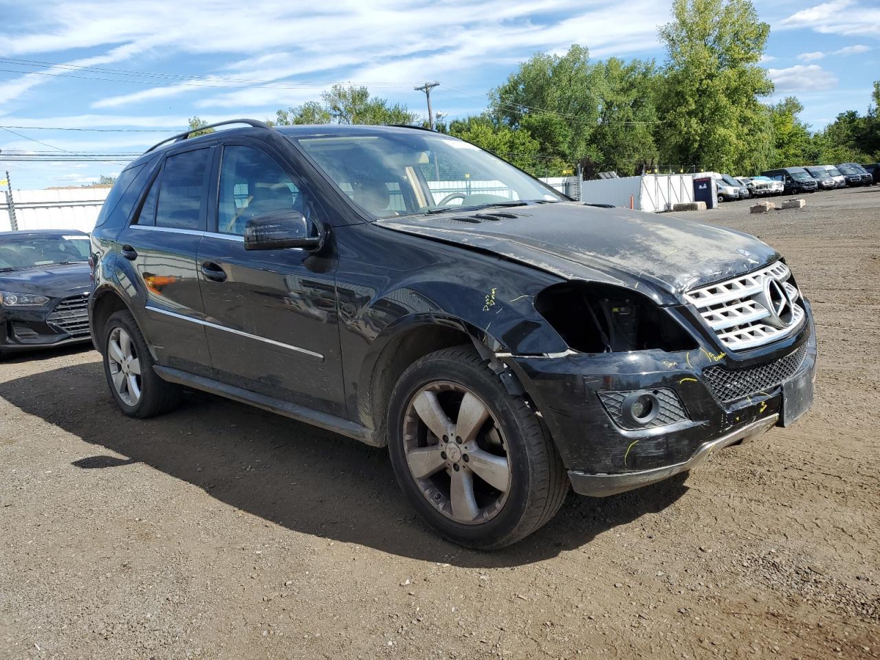 2011 MERCEDES-BENZ ML-Class