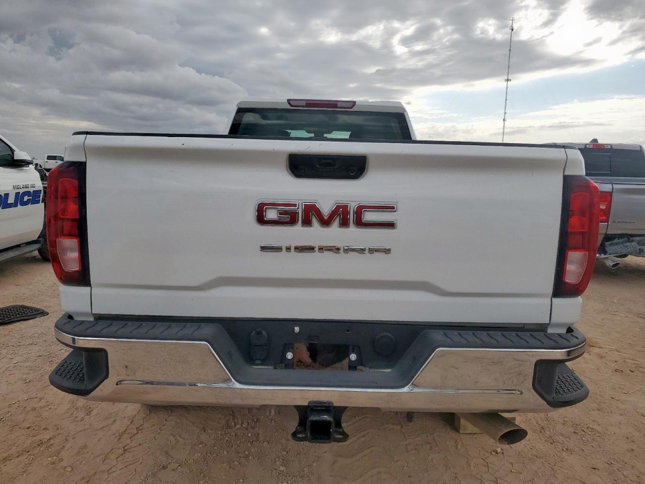 2023 GMC Sierra