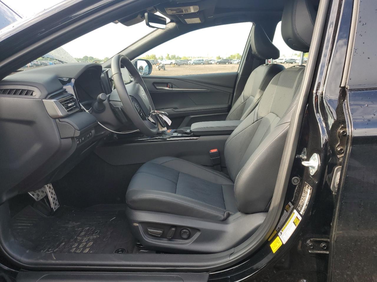 2025 TOYOTA CAMRY
