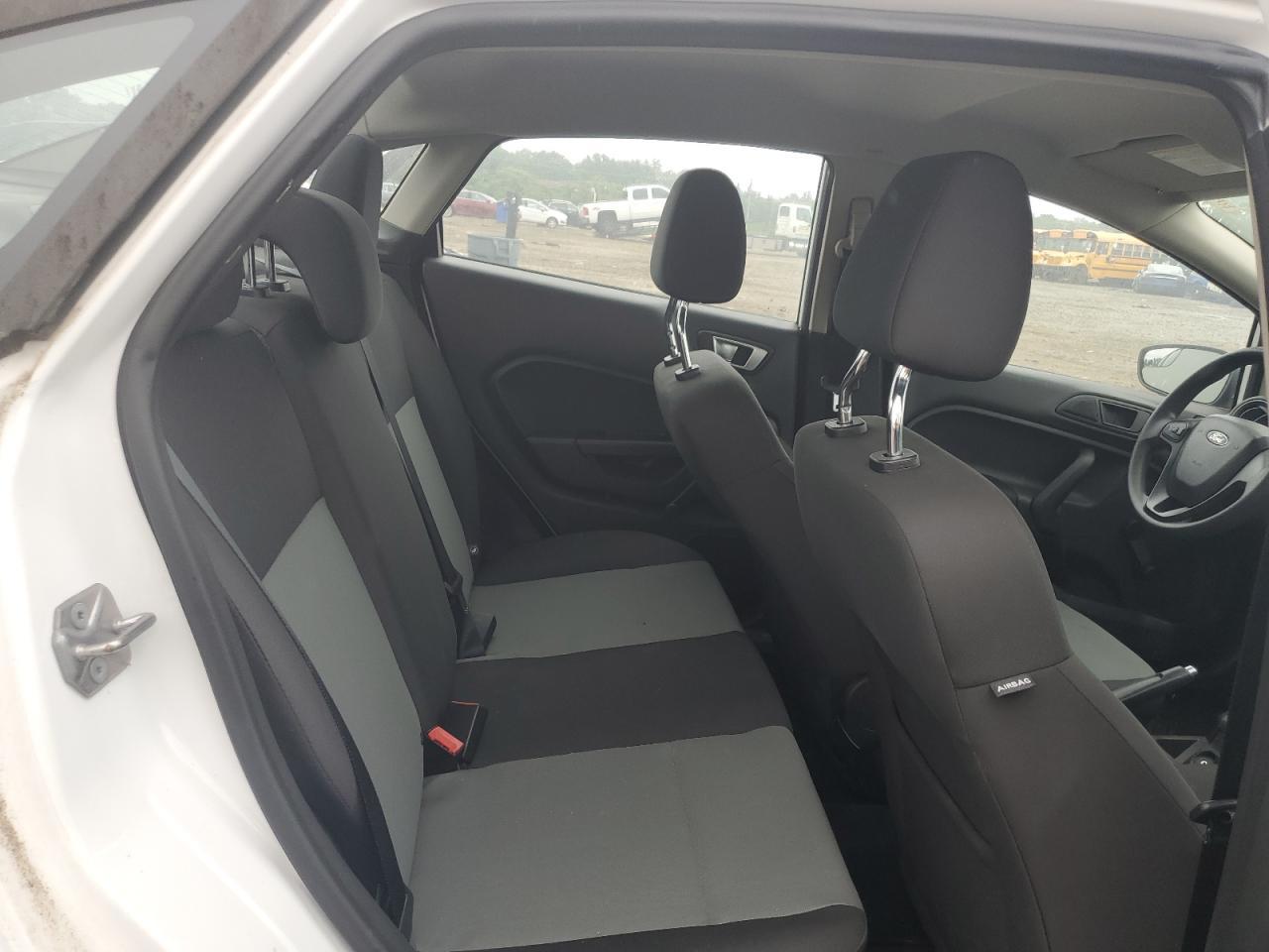 2016 FORD Fiesta