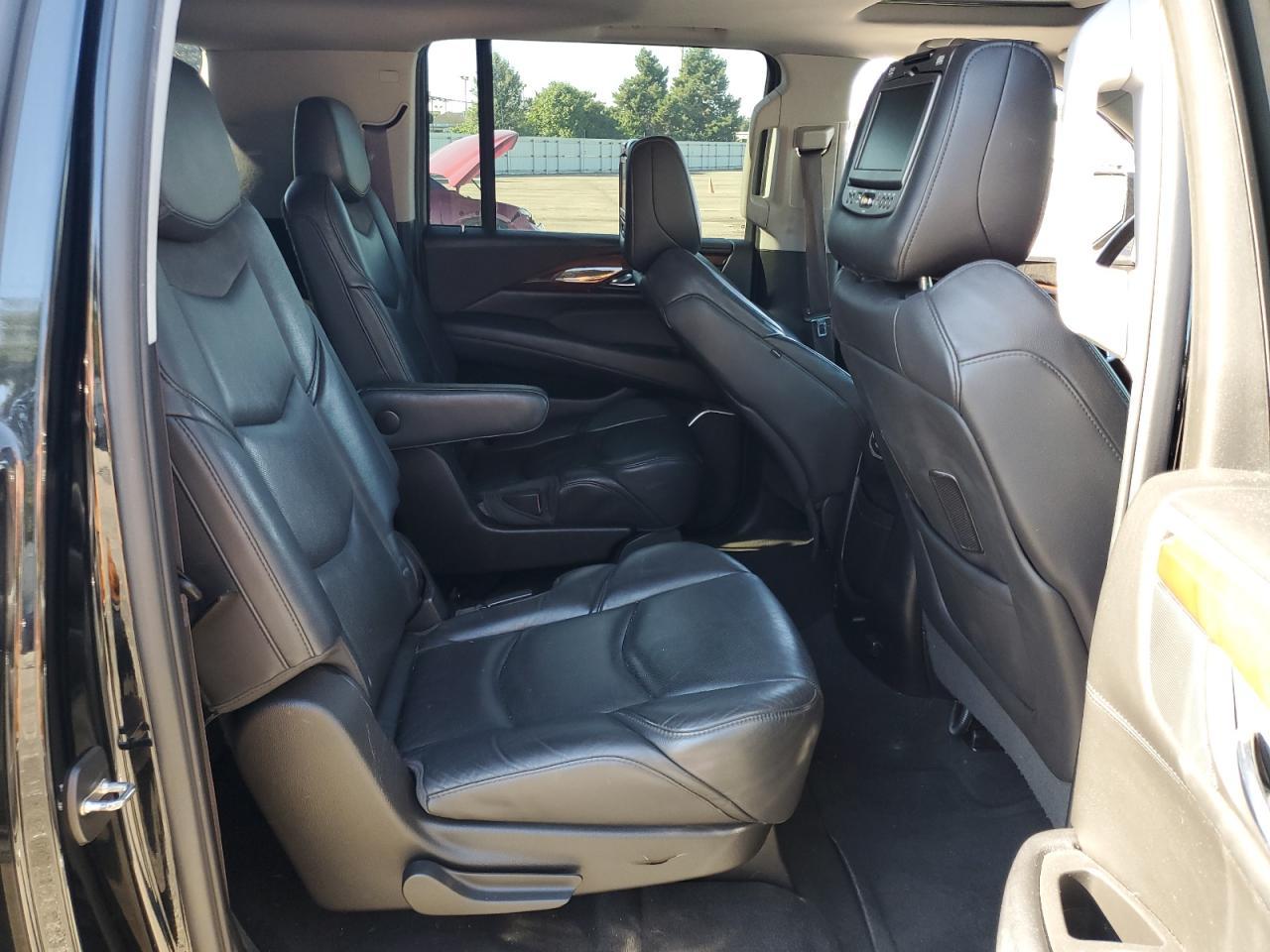2016 CADILLAC Escalade ESV