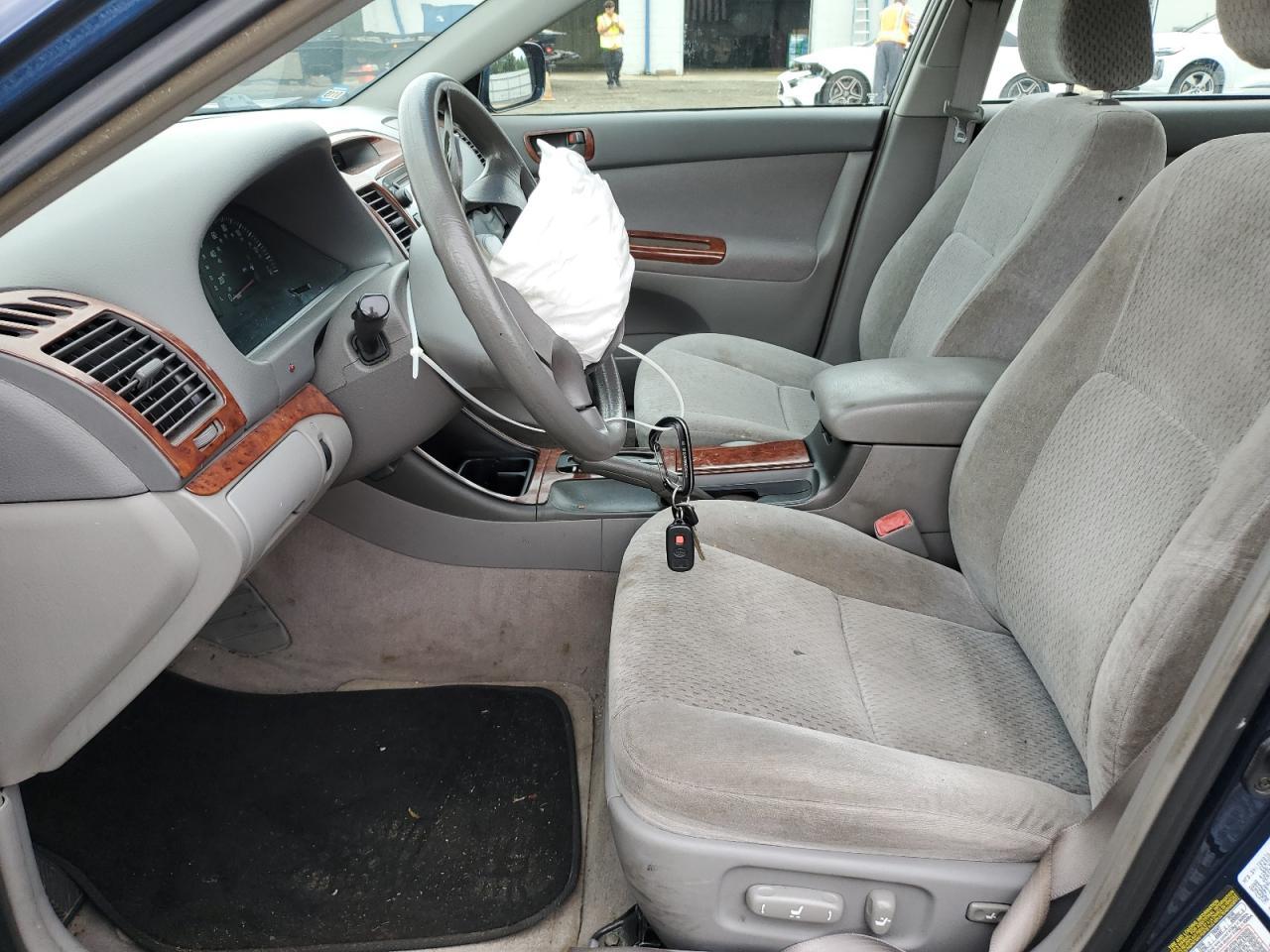2004 TOYOTA CAMRY