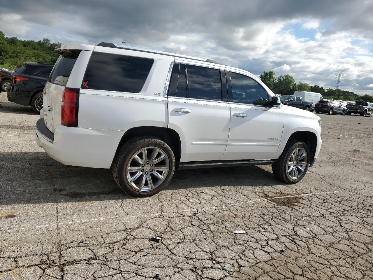 2016 CHEVROLET Tahoe