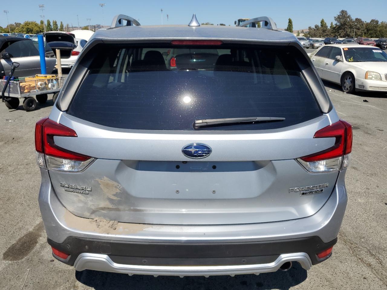 2022 SUBARU FORESTER