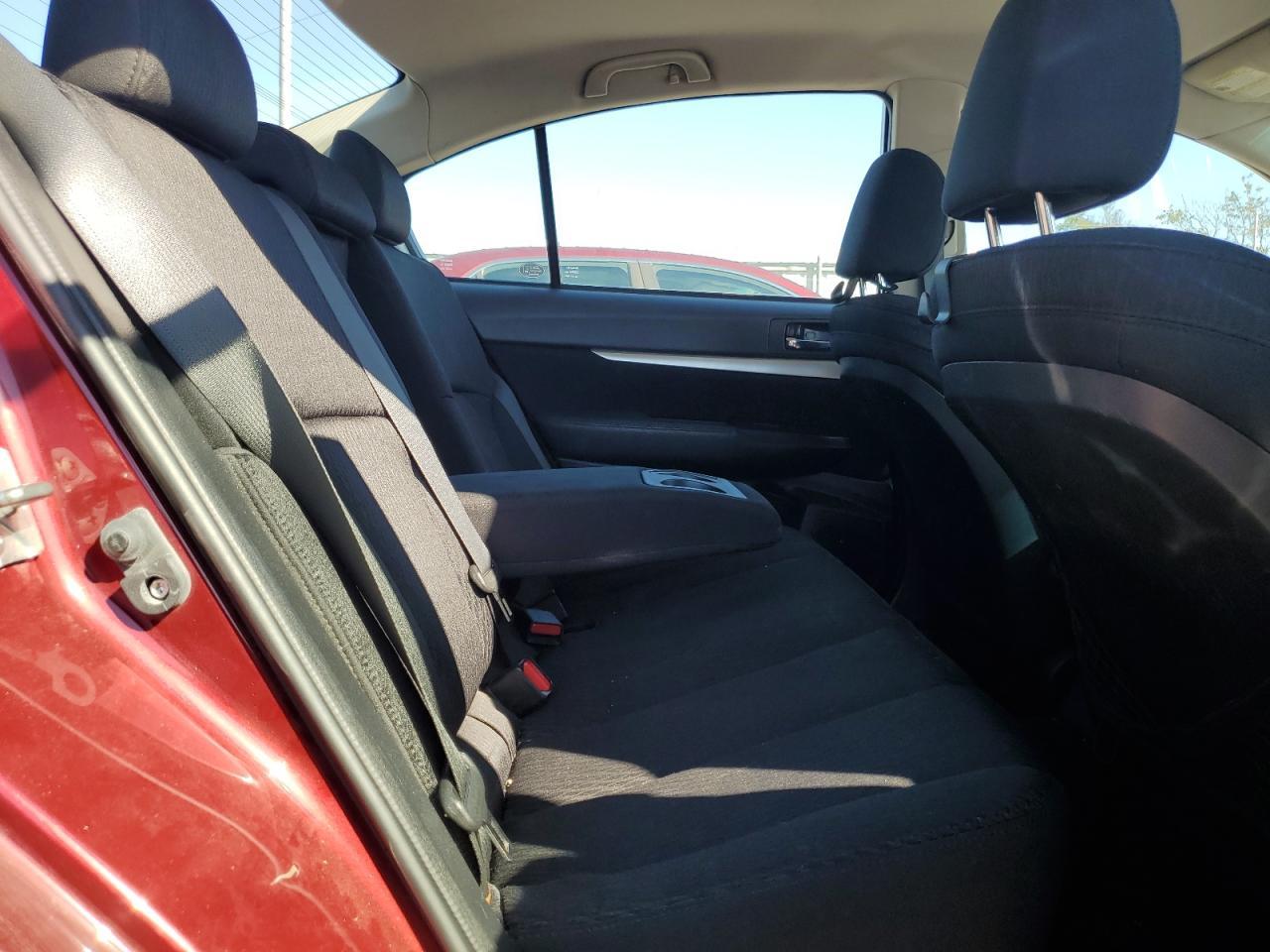 2010 SUBARU Legacy