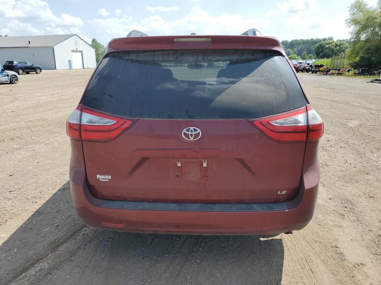 2017 TOYOTA SIENNA