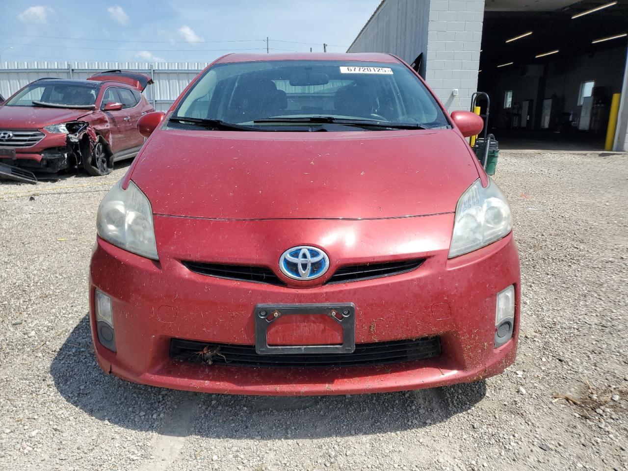 2011 TOYOTA PRIUS