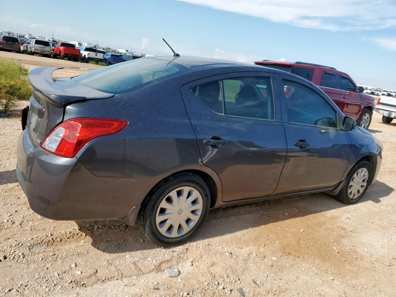 2015 NISSAN VERSA