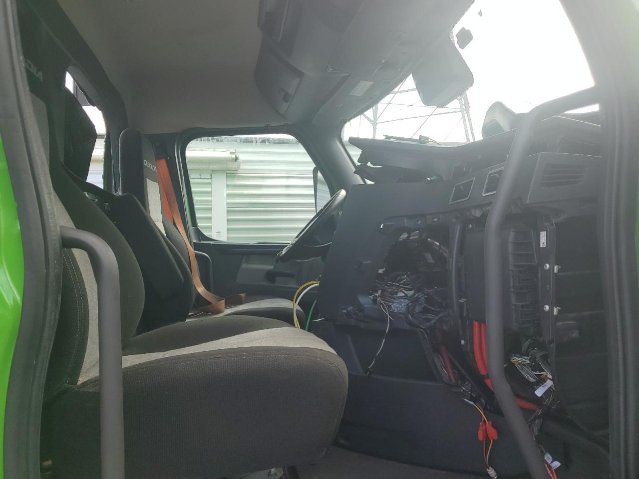 2022 FREIGHTLINER CASCADIA