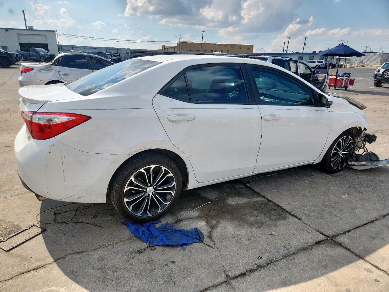 2015 TOYOTA COROLLA