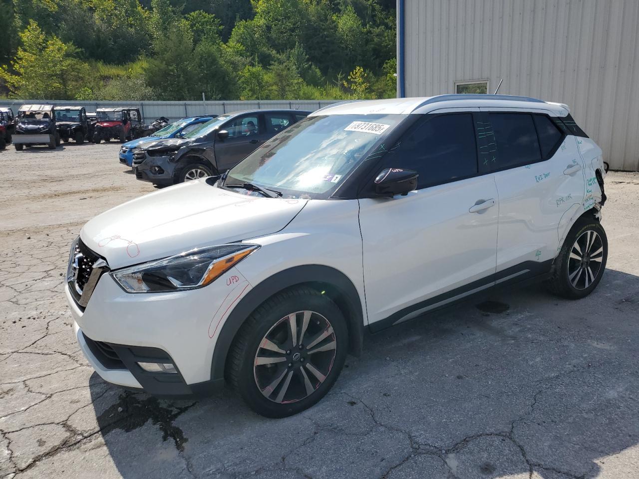 2020 NISSAN KICKS