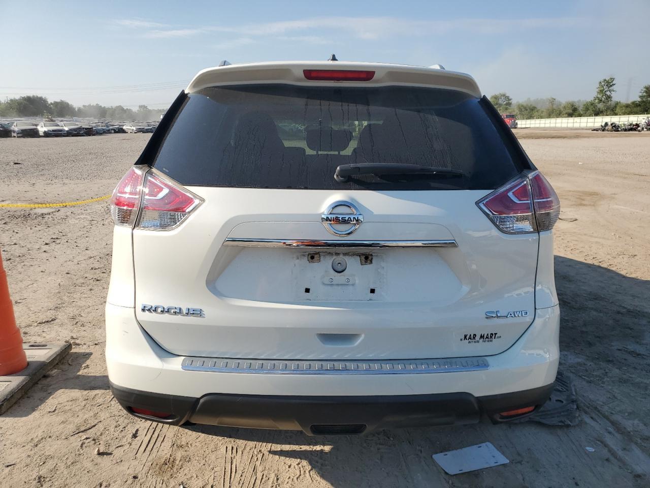2016 NISSAN ROGUE