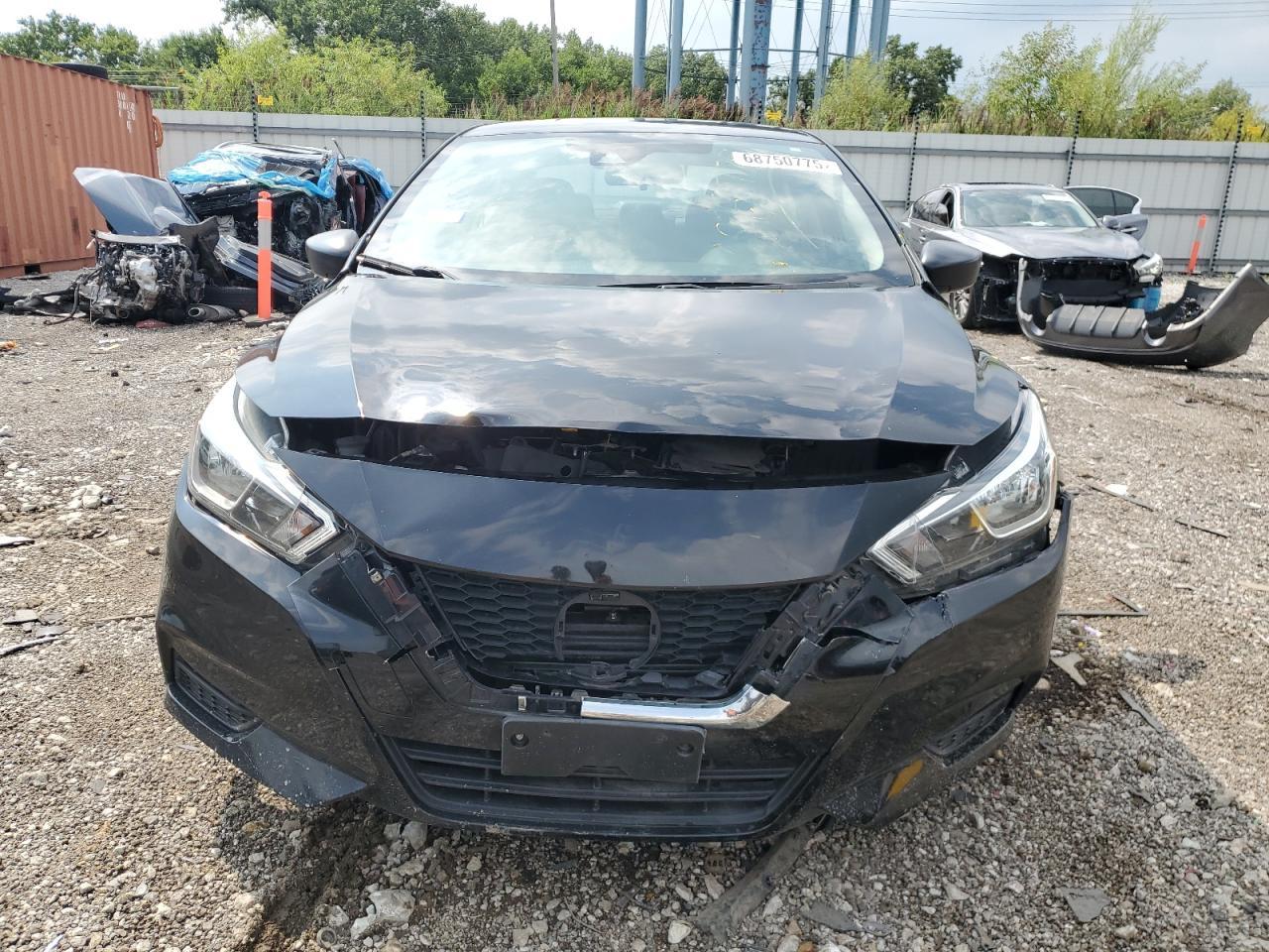 2020 NISSAN VERSA