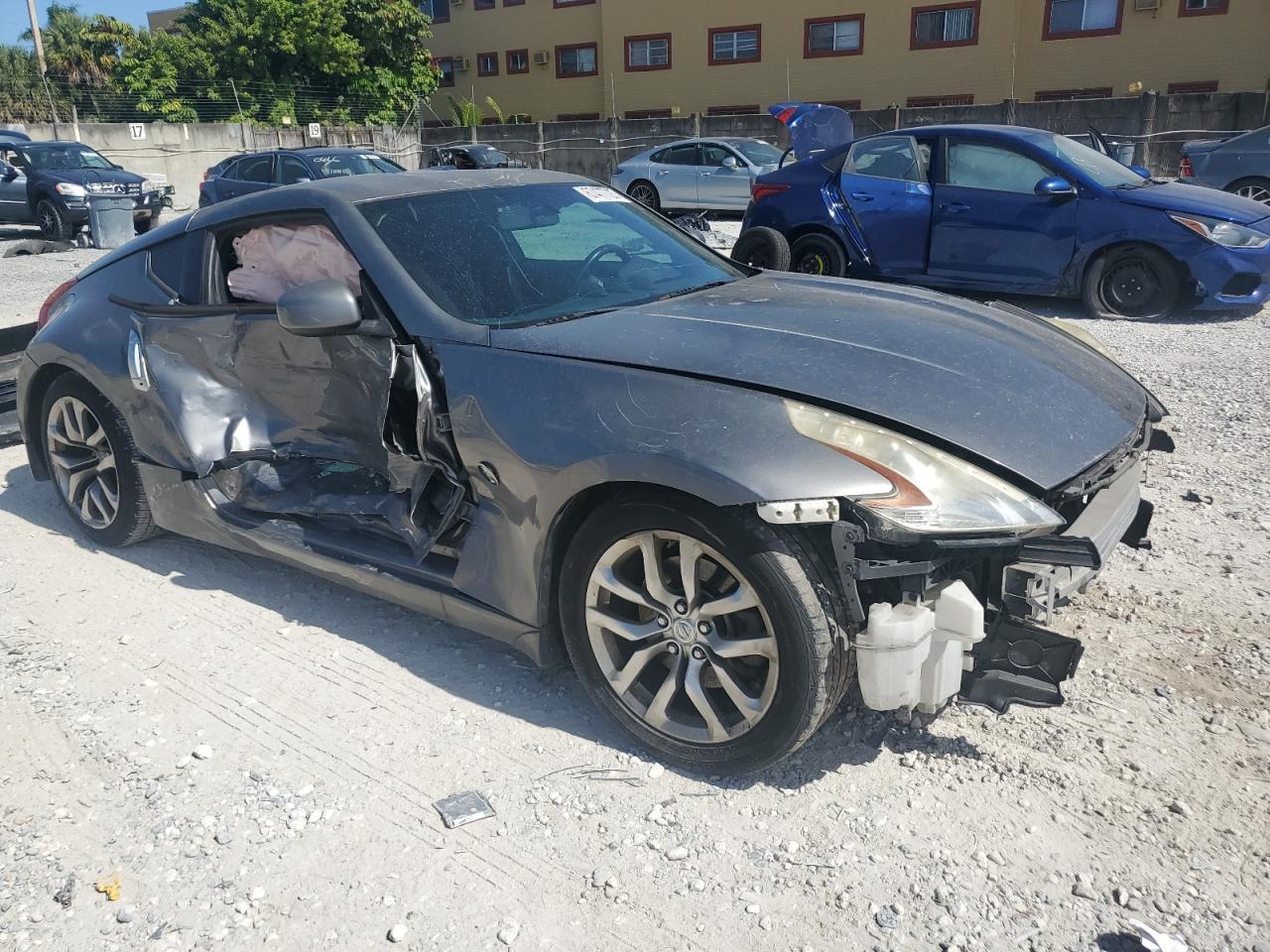 2014 NISSAN 370Z