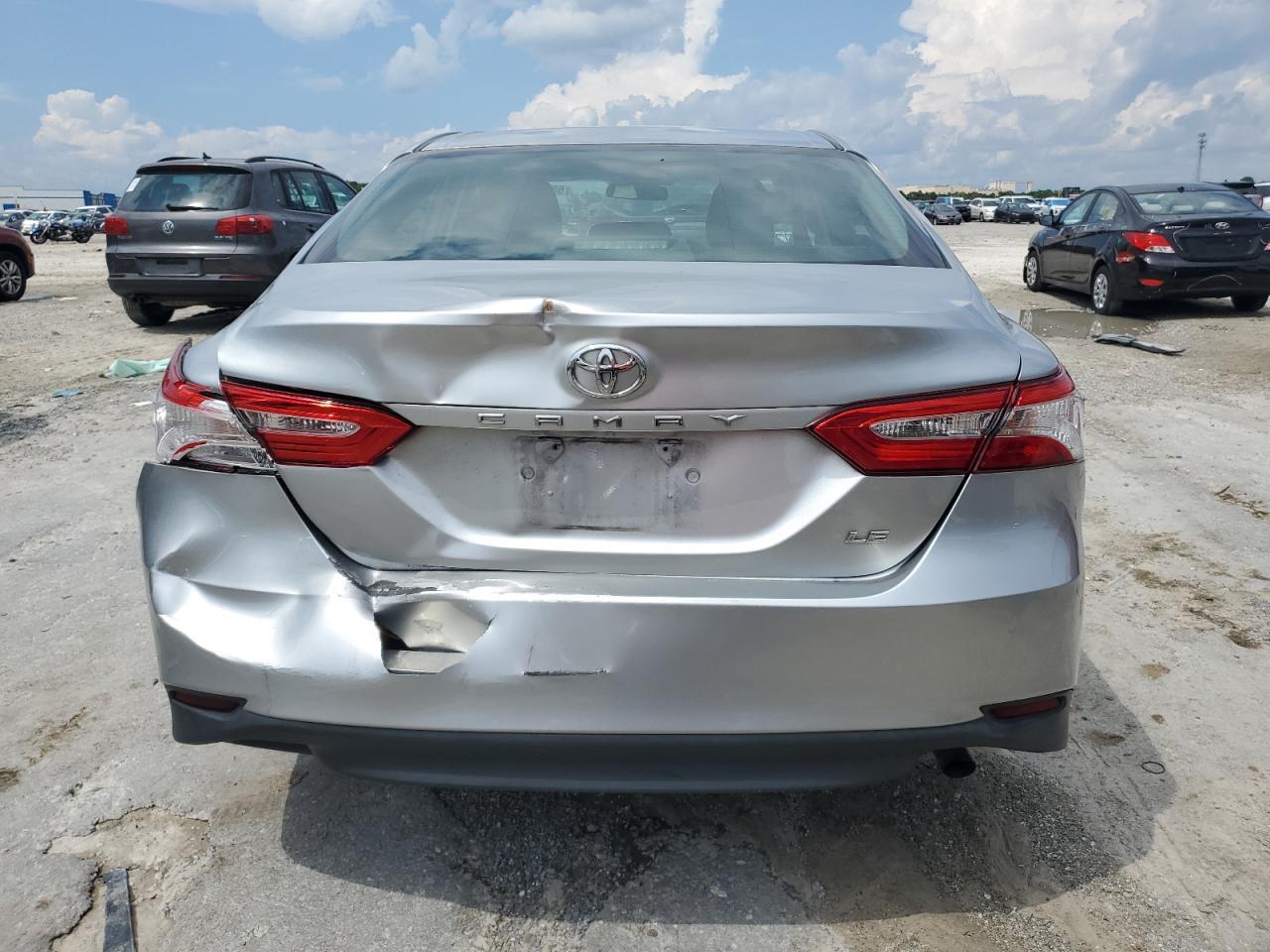 2018 TOYOTA CAMRY