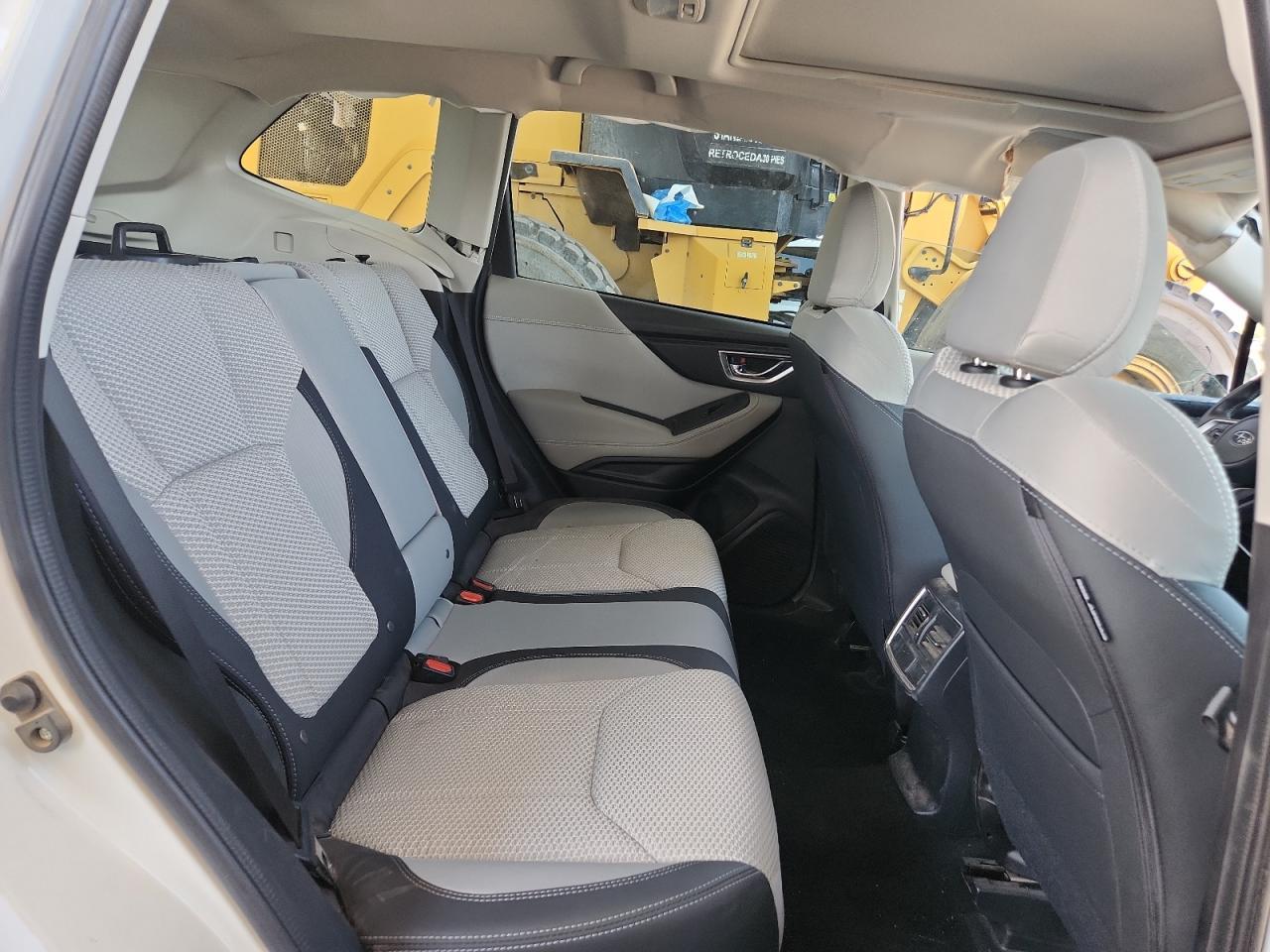 2022 SUBARU FORESTER