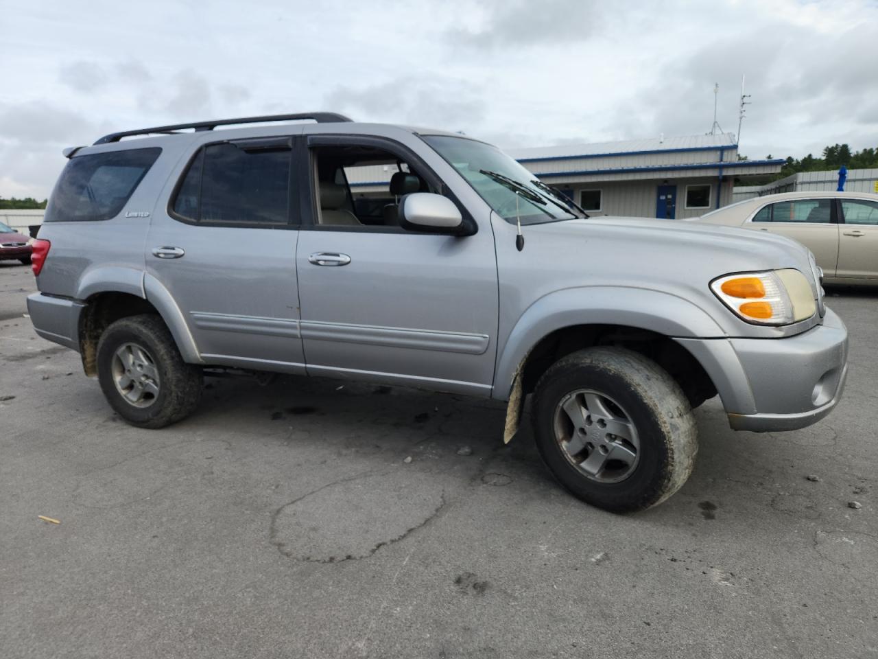 2002 TOYOTA Sequoia