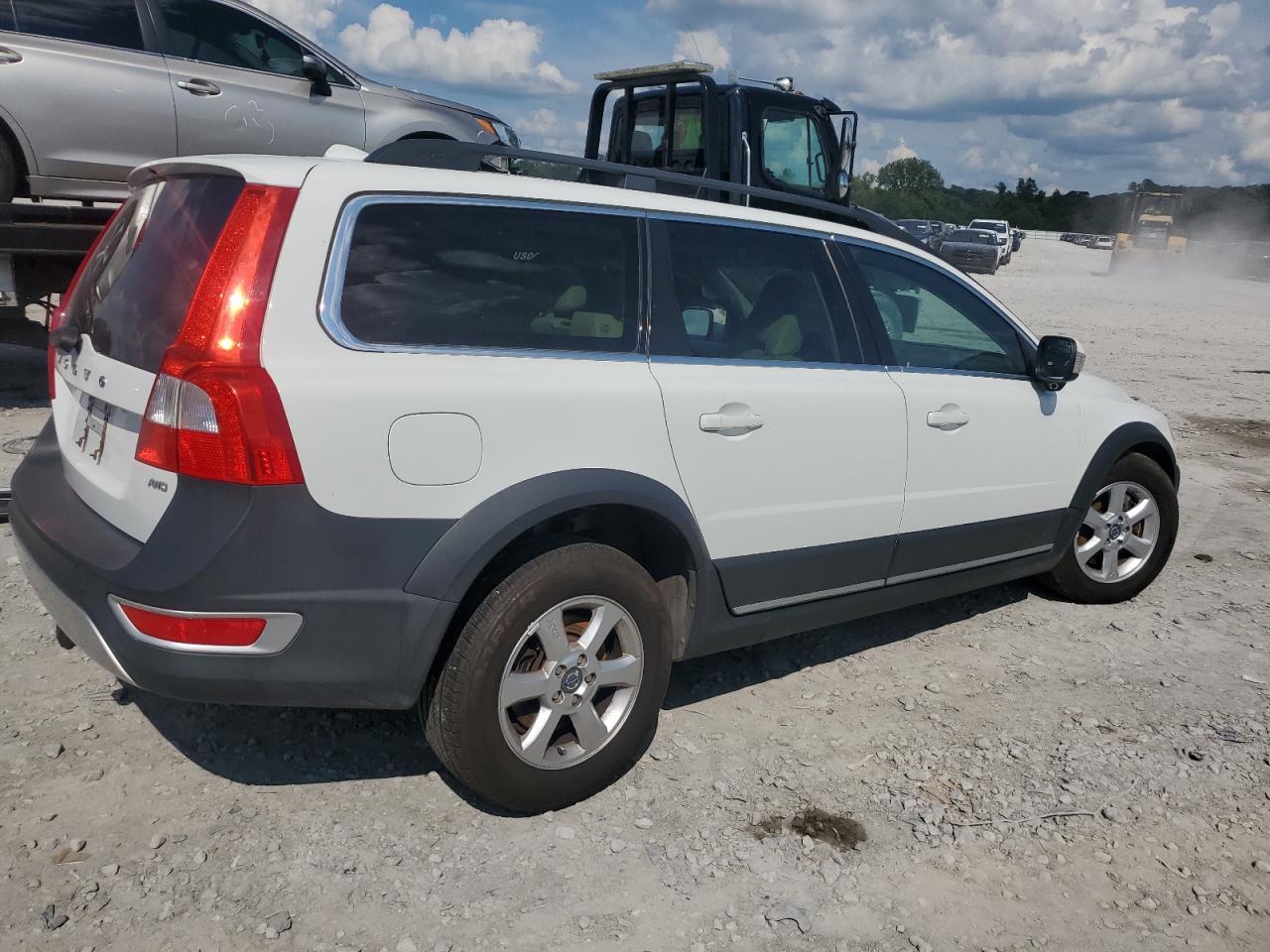 2012 VOLVO XC70