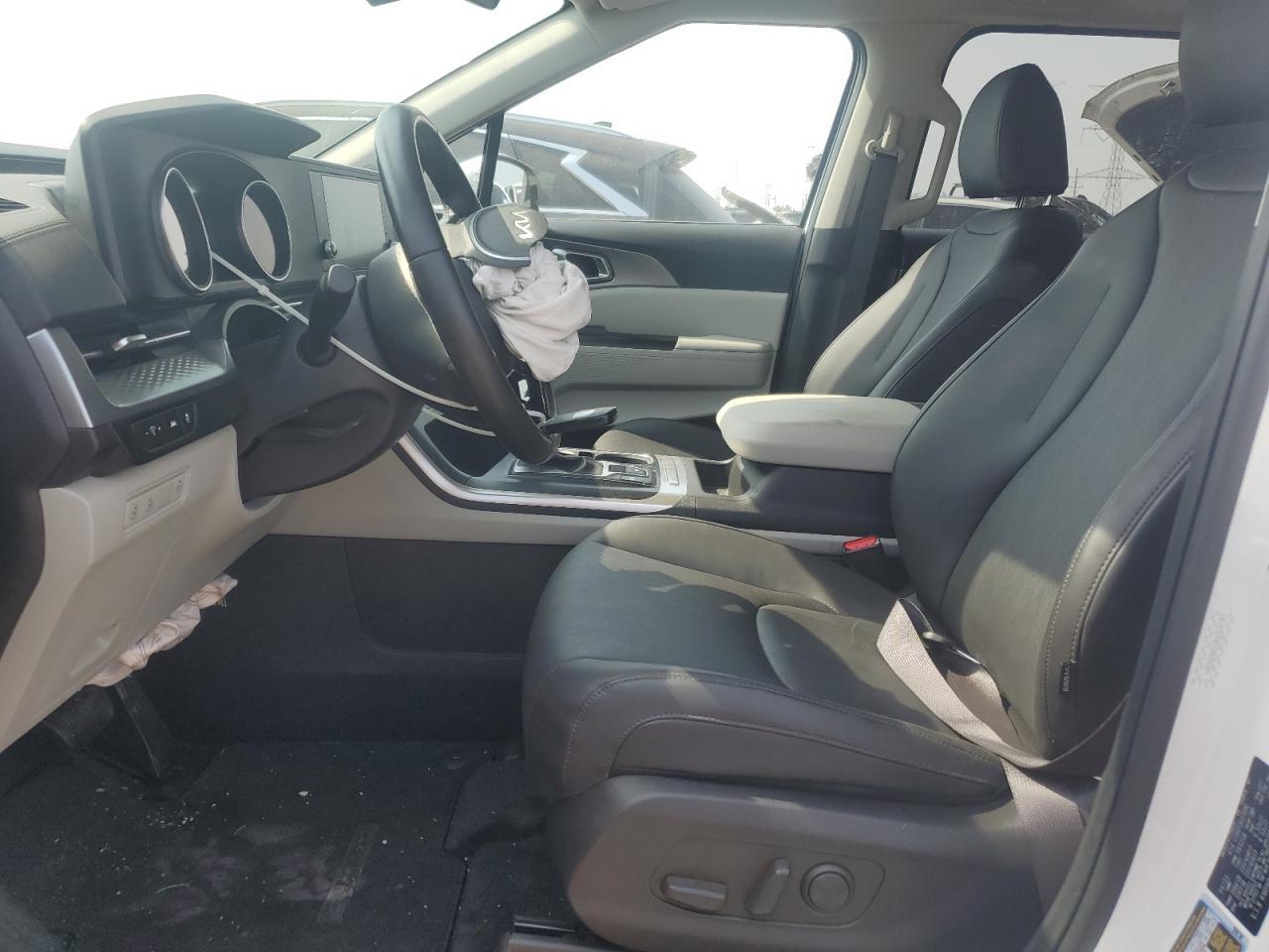 2024 KIA Carnival