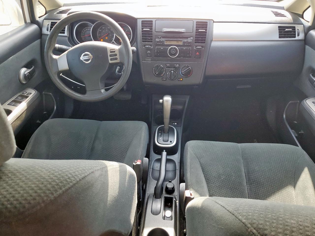 2011 NISSAN VERSA