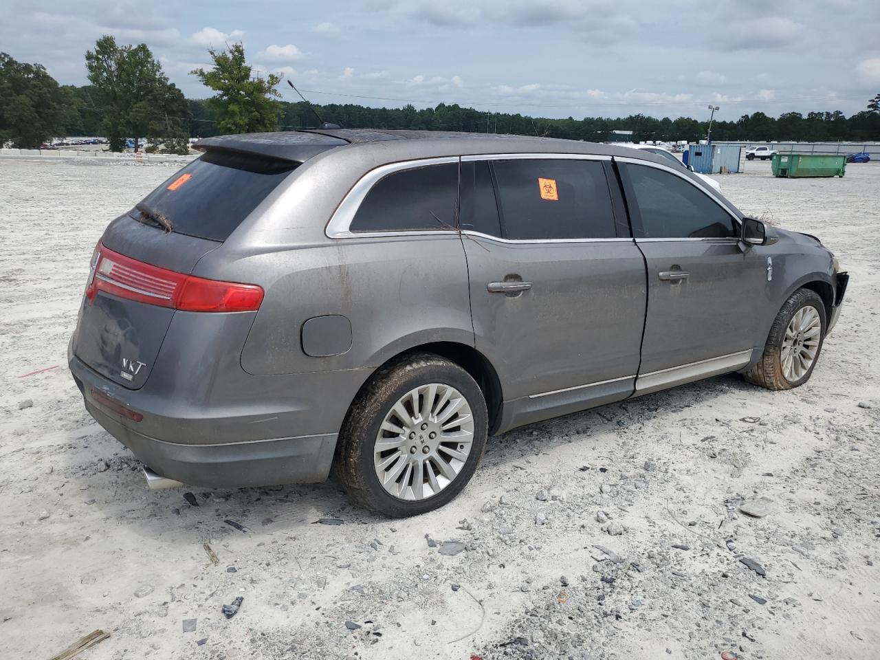 2010 LINCOLN MKT