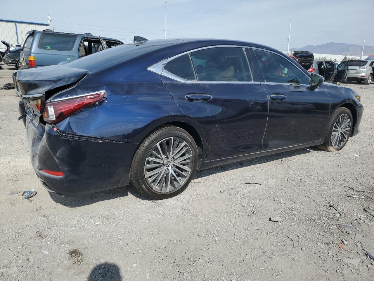 2025 LEXUS ES 350