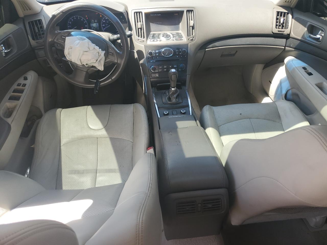 2015 INFINITI Q40