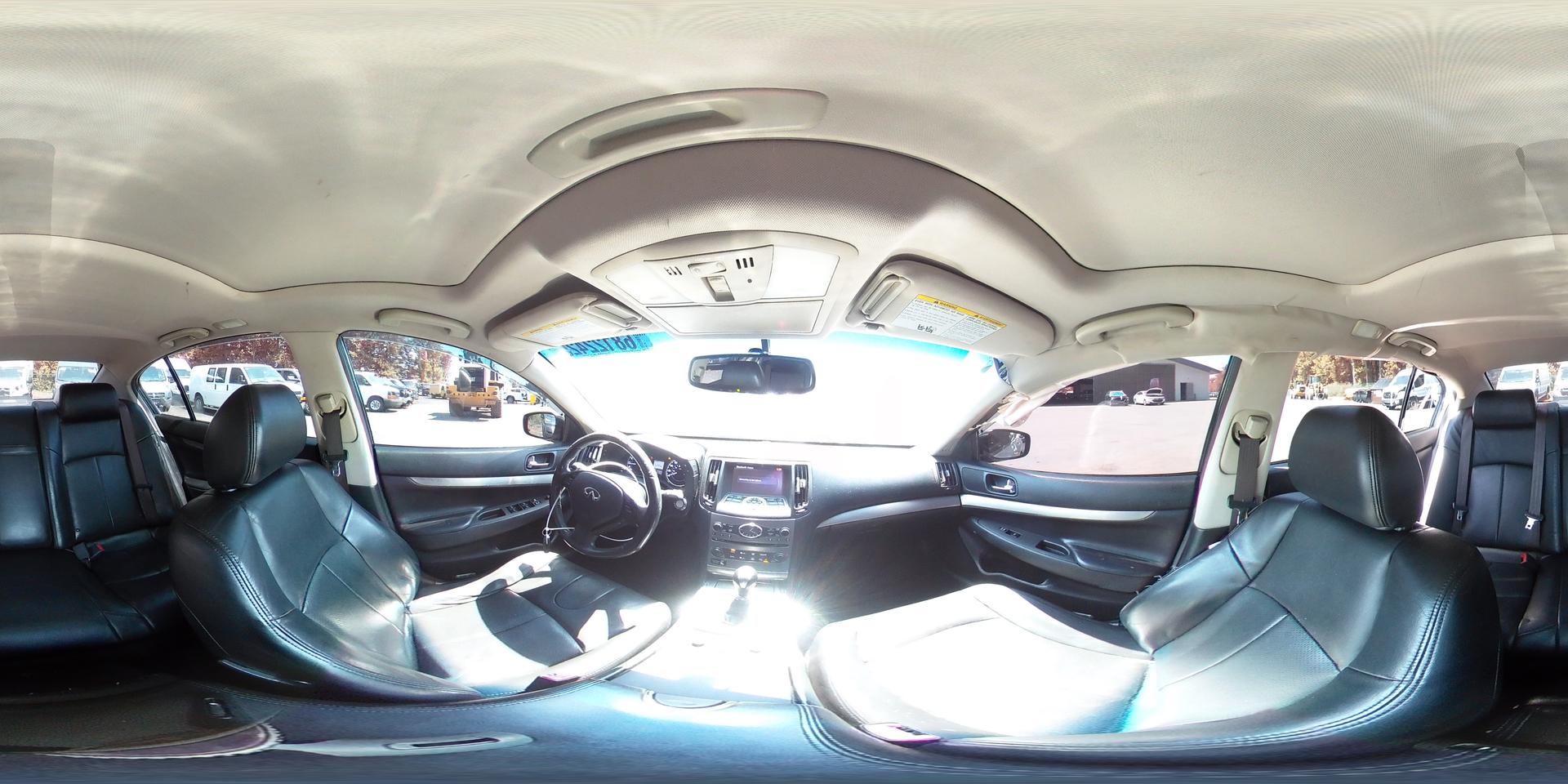 2015 INFINITI Q40