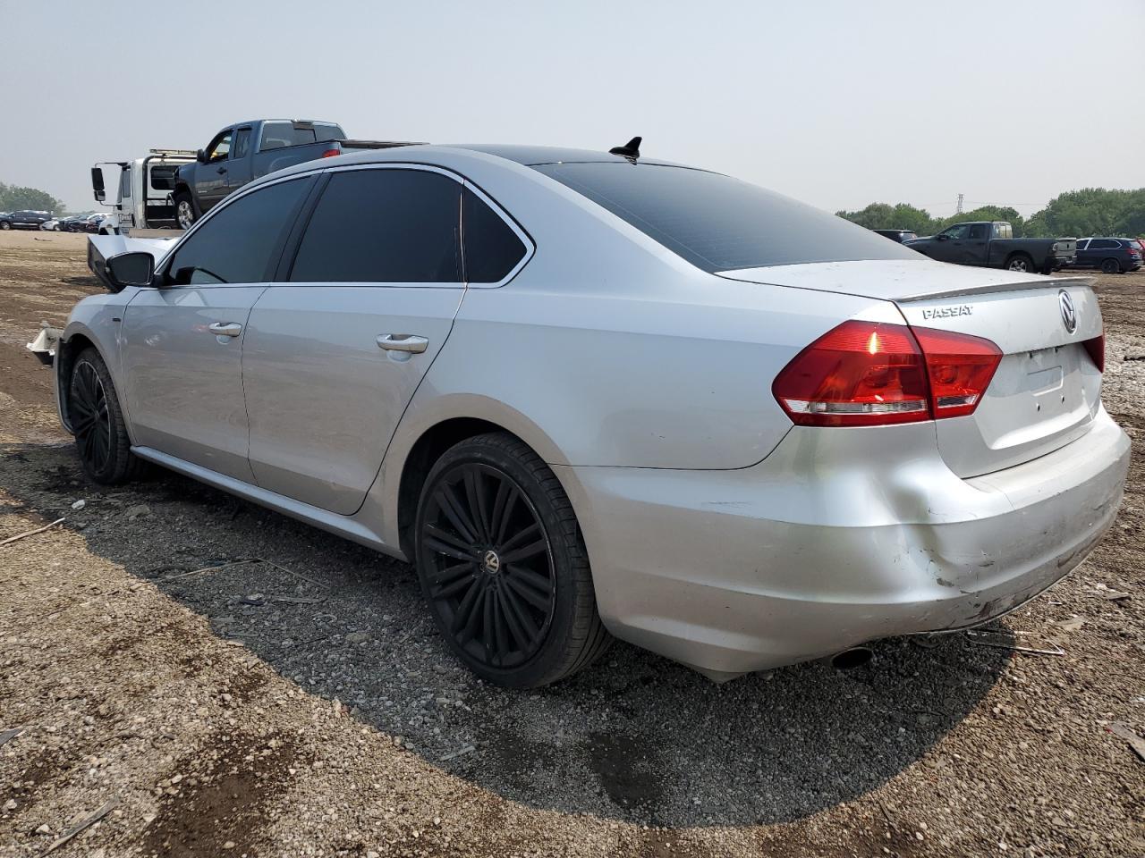 2015 VOLKSWAGEN Passat