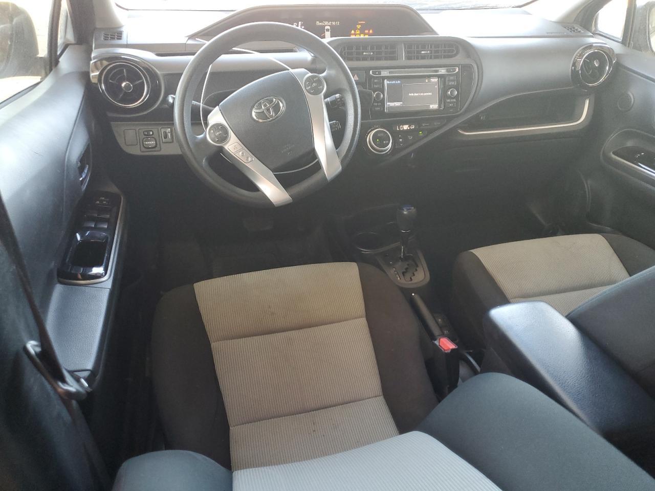 2015 TOYOTA Prius c