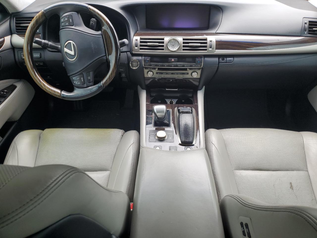 2015 LEXUS LS 460