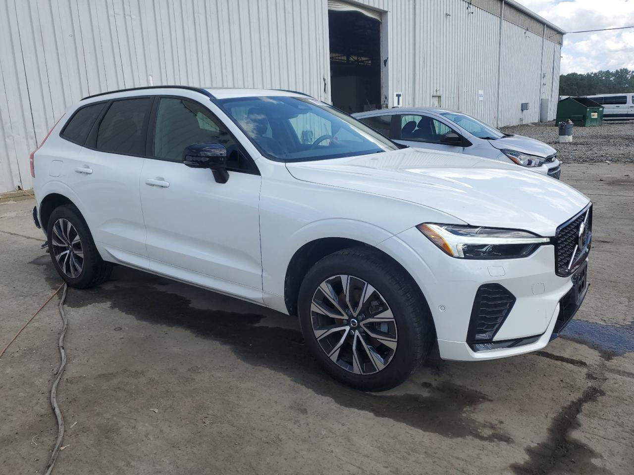 2024 VOLVO XC60