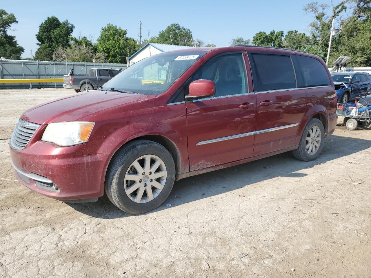 2013 CHRYSLER Town & Country