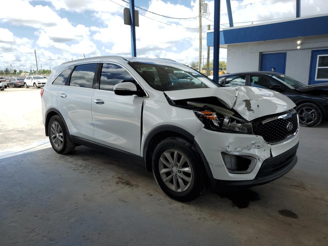 2017 KIA SORENTO