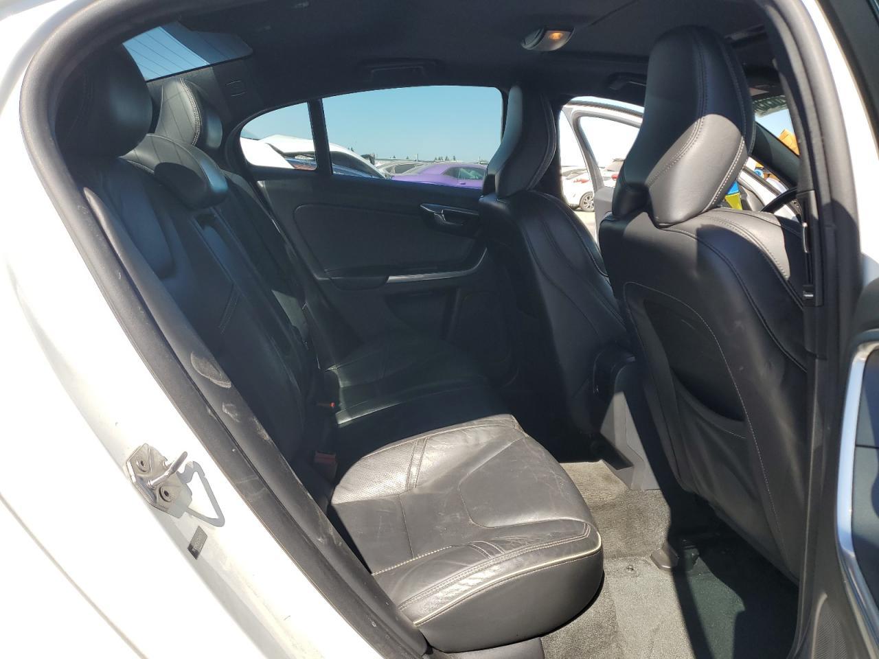 2016 VOLVO S60