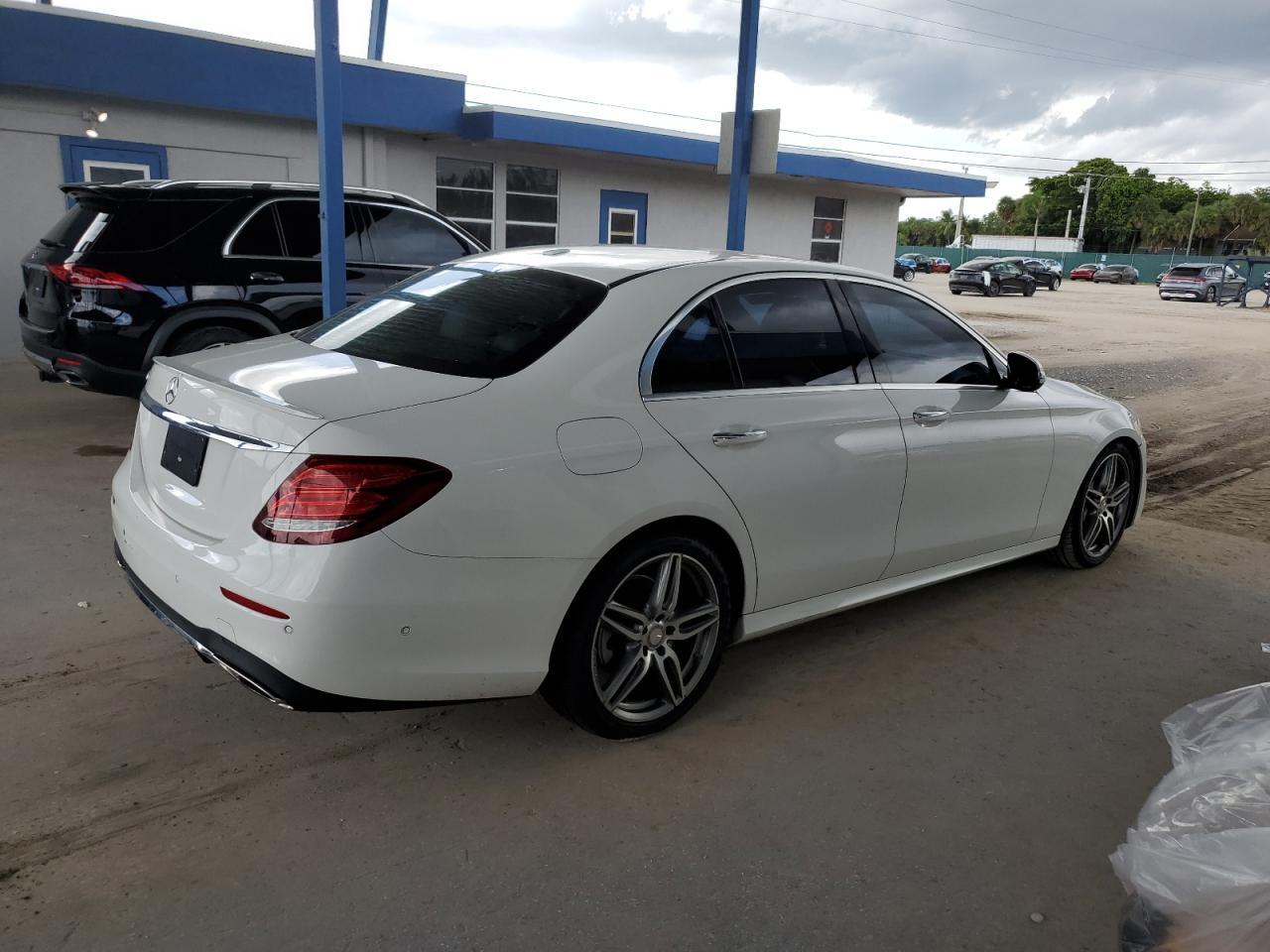 2017 MERCEDES-BENZ E-Class