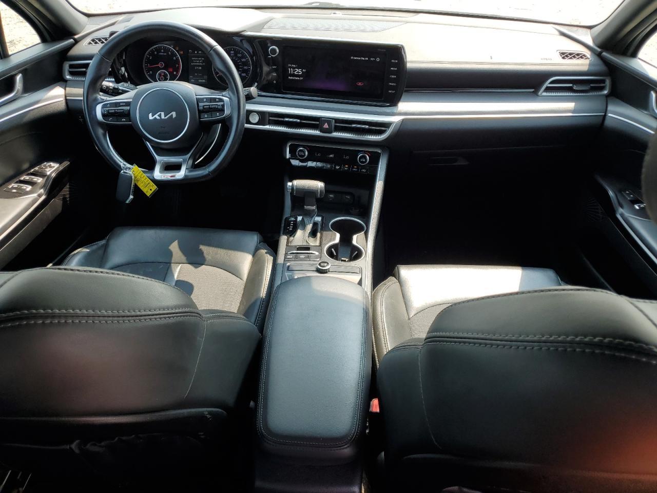 2022 KIA K5