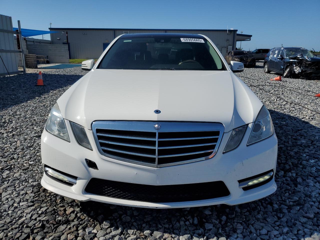 2013 MERCEDES-BENZ E-Class