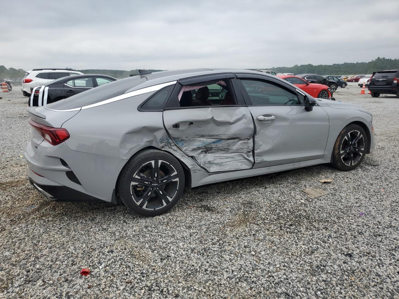 2022 KIA K5