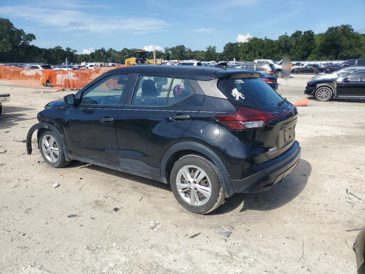 2021 NISSAN KICKS